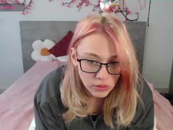 Coraline-bush webcam model stream image