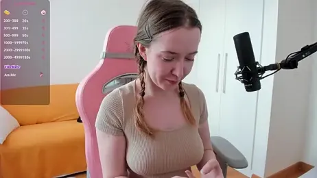 Lucy_Ember webcam model stream image
