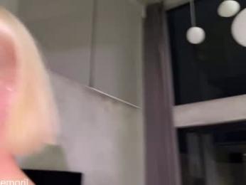 golden_alinee webcam chaturbate model stream image