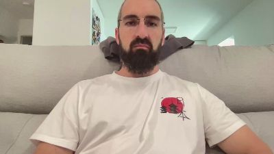 v1c70r1985 webcam cam4 model stream image