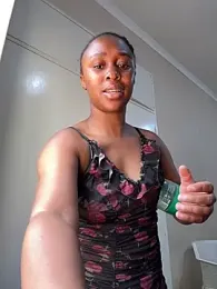 Pearl_00 webcam model stream image