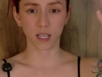 casandra_busting webcam model stream image
