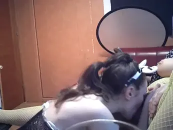 Lia_Y_PatrickX webcam model stream image