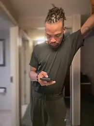 2HandsLong webcam stripchat model stream image