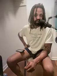 2HandsLong webcam stripchat model stream image