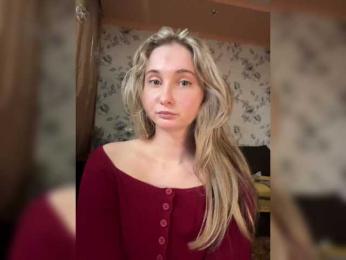 PeachGirl webcam bongacams model stream image