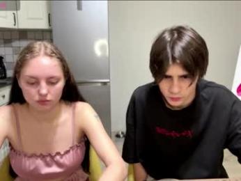 flowerscouple webcam chaturbate model stream image