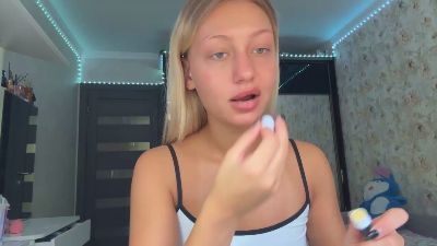 AdrieneQuadnau webcam model stream image