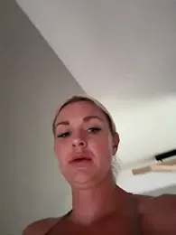Bella-Tight webcam model stream image