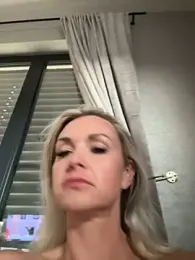 Bella-Tight webcam model stream image