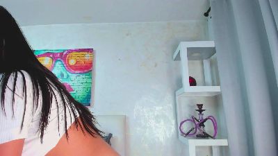 issa_wolf webcam model stream image