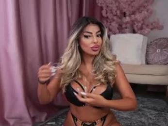 bella_blonda webcam model stream image