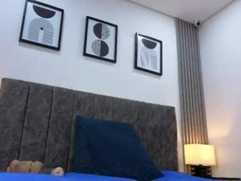 liam_forest_ webcam model stream image
