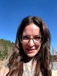 BrownieyQueen webcam model stream image