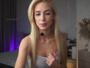 Lovely-Olivia webcam bongacams model stream image