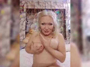 LizSage webcam model stream image