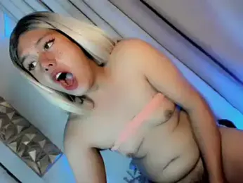 Candy_lovergirl webcam model stream image