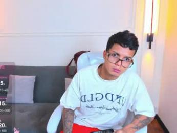 paradise_boy_s webcam model stream image