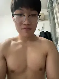 Ycen_ webcam stripchat model stream image