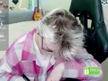 _elven_dreams__ webcam model stream image