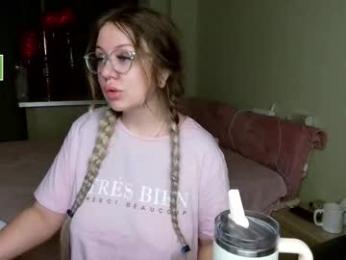 _elven_dreams__ webcam model stream image