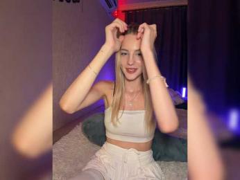 MikkiSweetie webcam bongacams model stream image