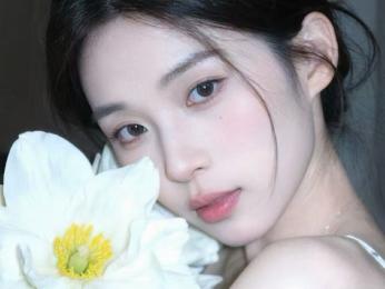 ZhiYue webcam livejasmin model stream image