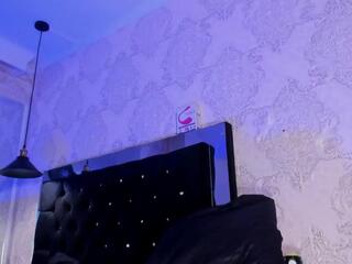 Hanks Love webcam model stream image