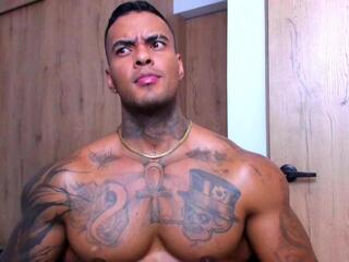 Darius Ions webcam model stream image