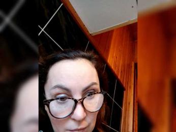 TessBertie webcam model stream image