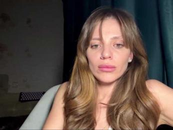EvaBoom webcam model stream image