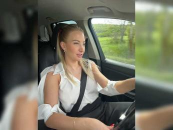 LilouKatt webcam bongacams model stream image