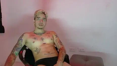 AliceandMax webcam model stream image