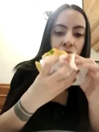 miadaniells_hot webcam model stream image