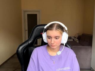 Vilma Neumaier webcam flirt4free model stream image