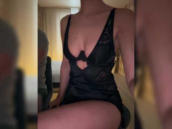 Two-loves1 webcam model stream image