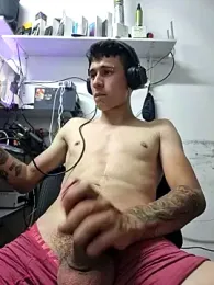 tom_latin webcam model stream image