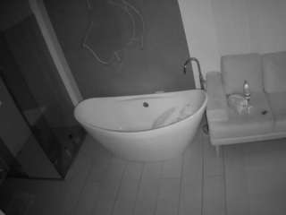 voyeurcam-casa-salsa-bathroom-5 webcam model stream image