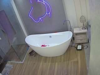 voyeurcam-casa-salsa-bathroom-5 webcam model stream image