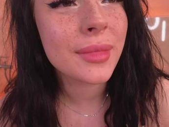 LisaaLiss webcam model stream image