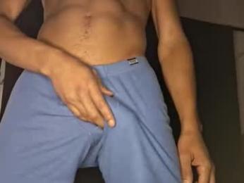 trillahung webcam model stream image
