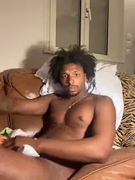 Kokinou webcam stripchat model stream image