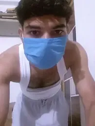 Noughty_student webcam model stream image