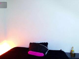 Saturno Candy webcam model stream image