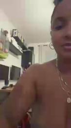 Marylin webcam model stream image