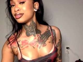 trinityteighlour webcam camsoda model stream image