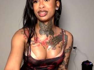 trinityteighlour webcam model stream image