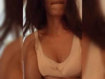 Erine9900 webcam model stream image
