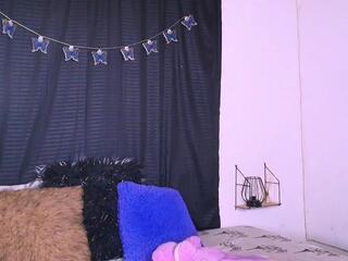 Canela Candy webcam model stream image