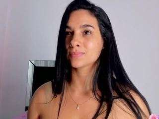 april-adamson webcam model stream image